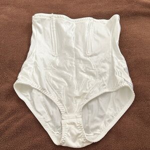 Women's High-Waisted Shapewear Briefs - White